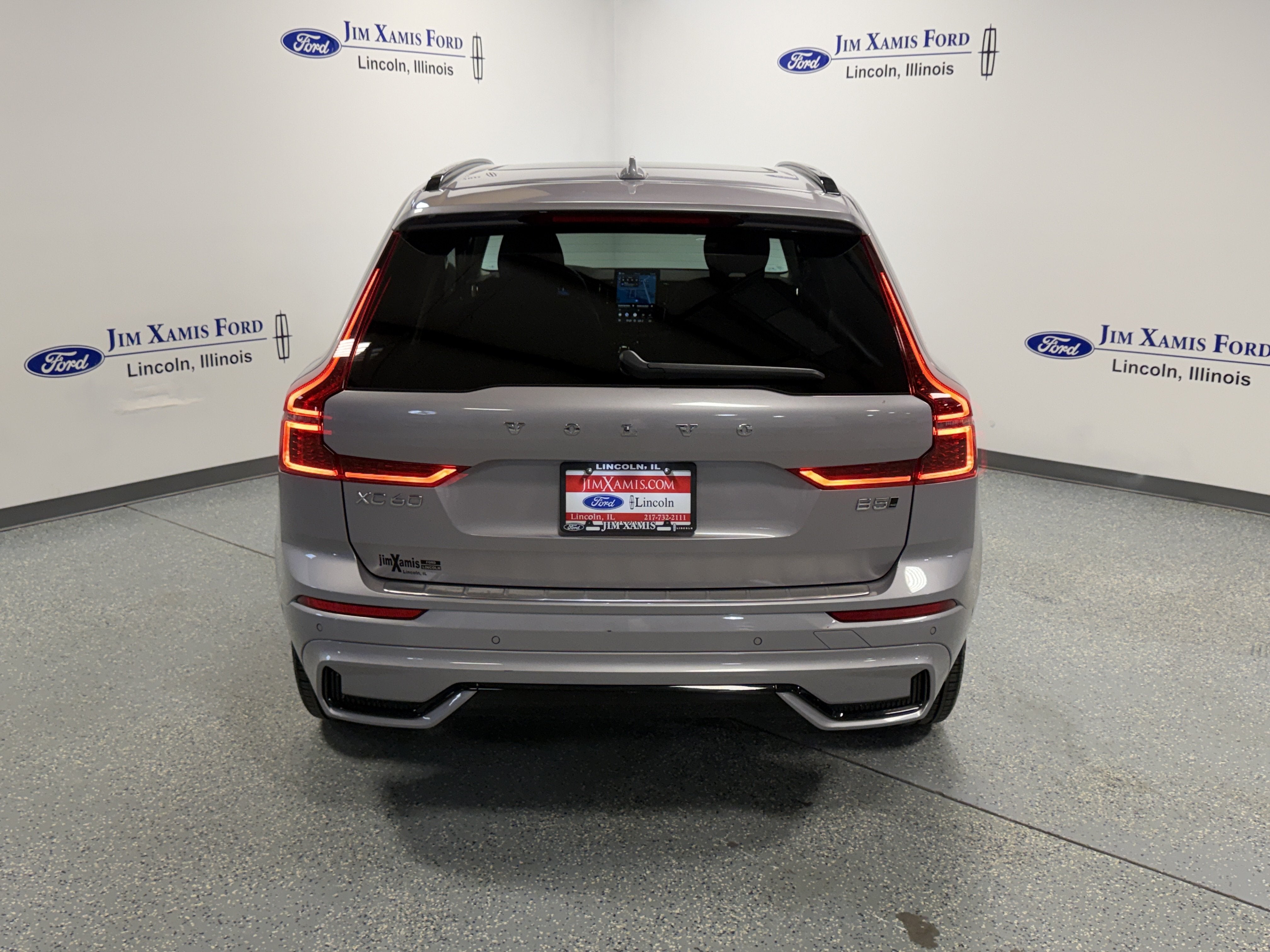 2026 Volvo XC60 Plus