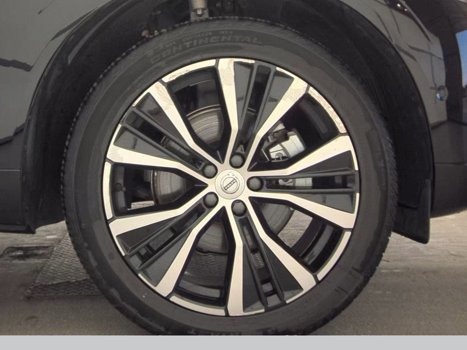 2025 Volvo XC60 Plus