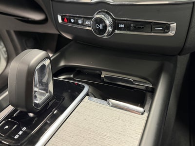 2025 Volvo XC60 Plus