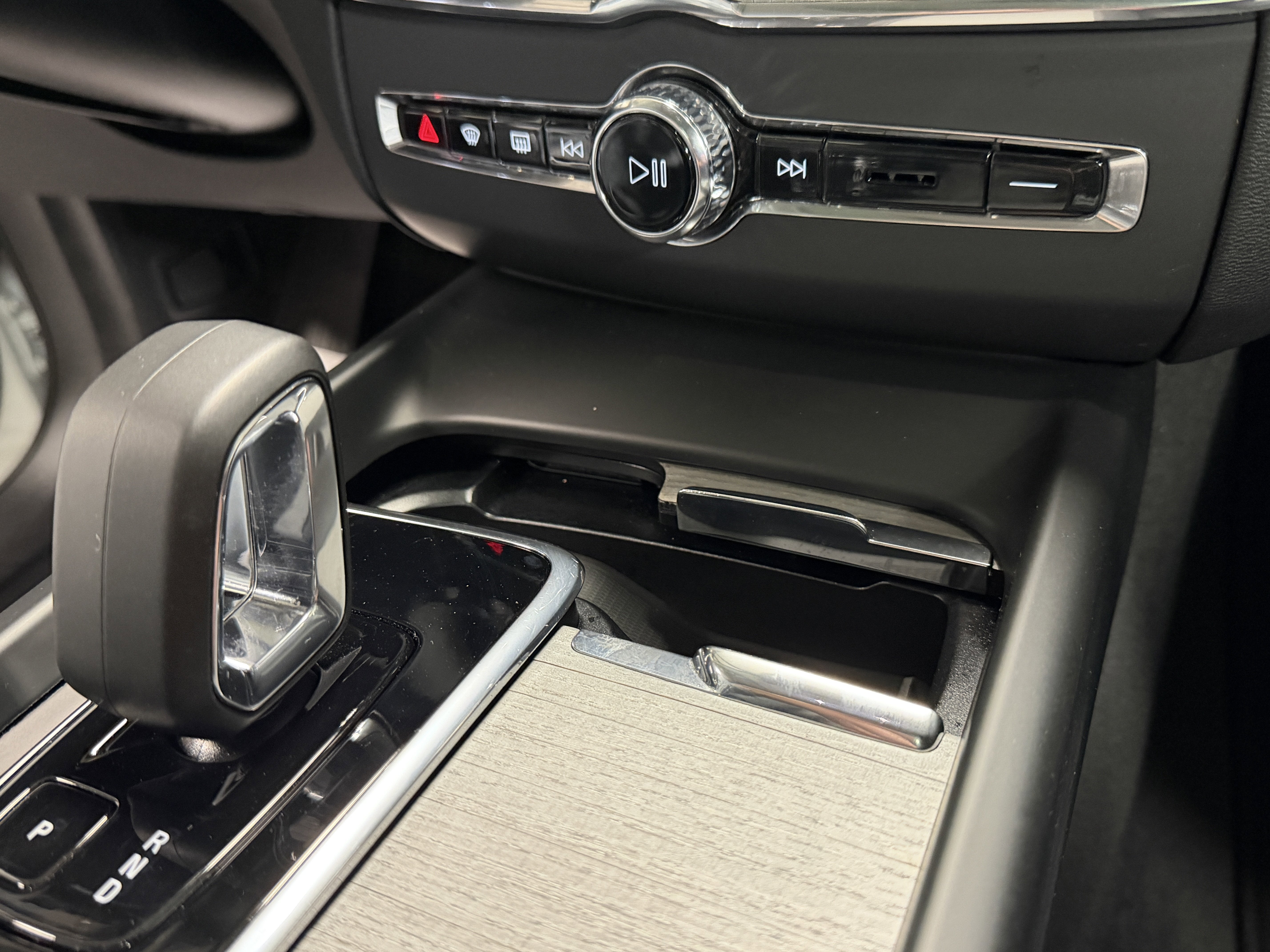 2025 Volvo XC60 Plus