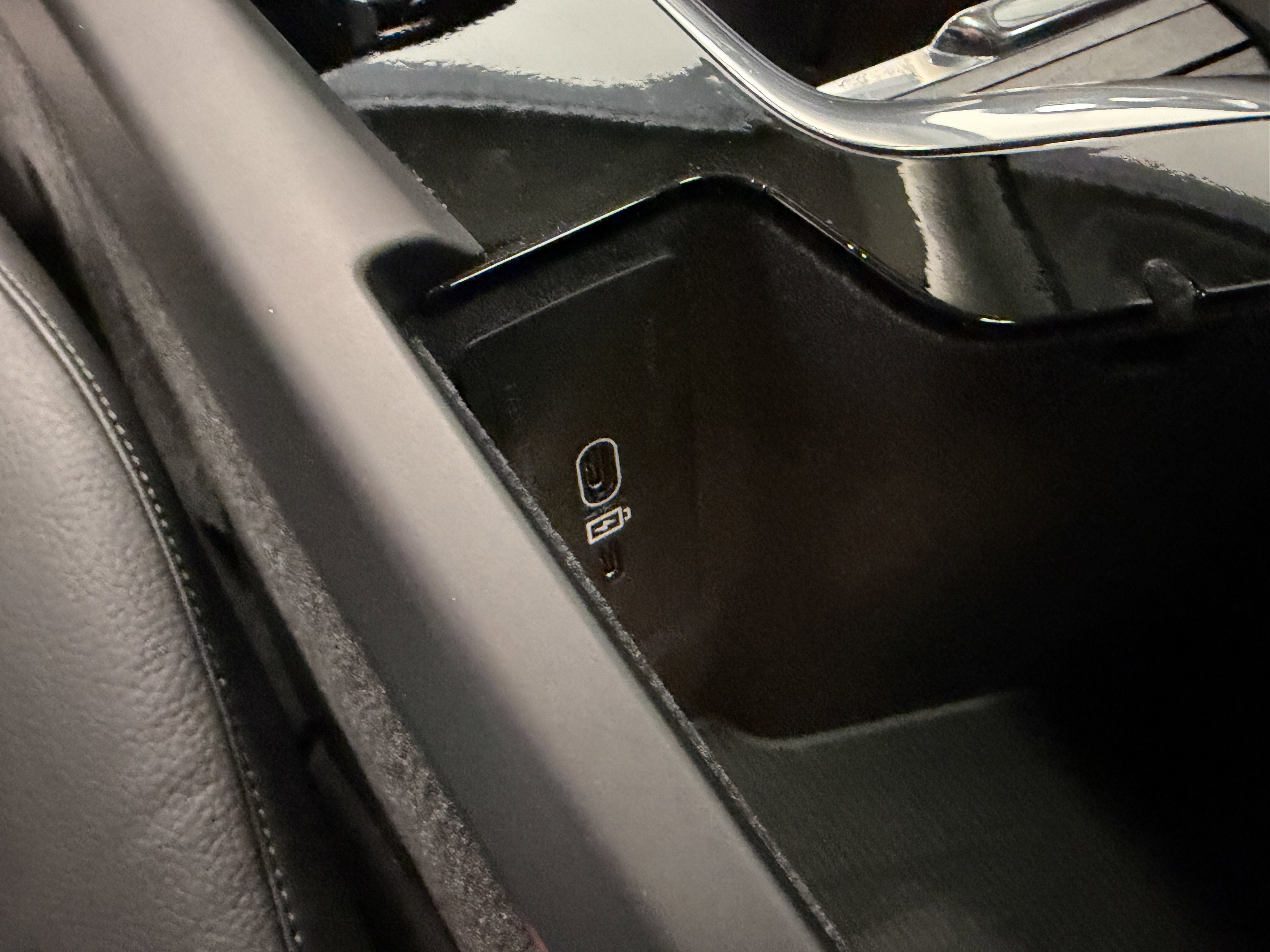 2025 Volvo XC60 Plus