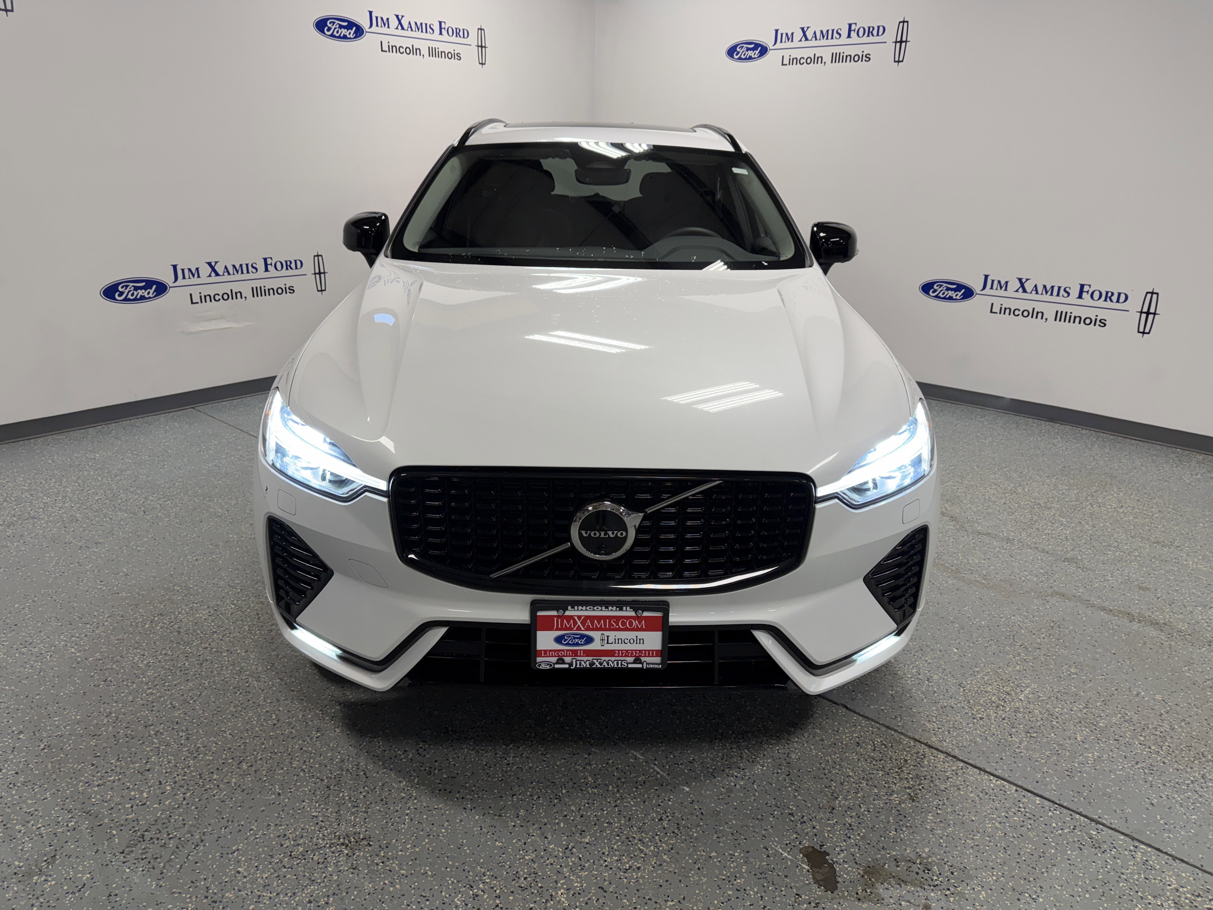 2025 Volvo XC60 Plus