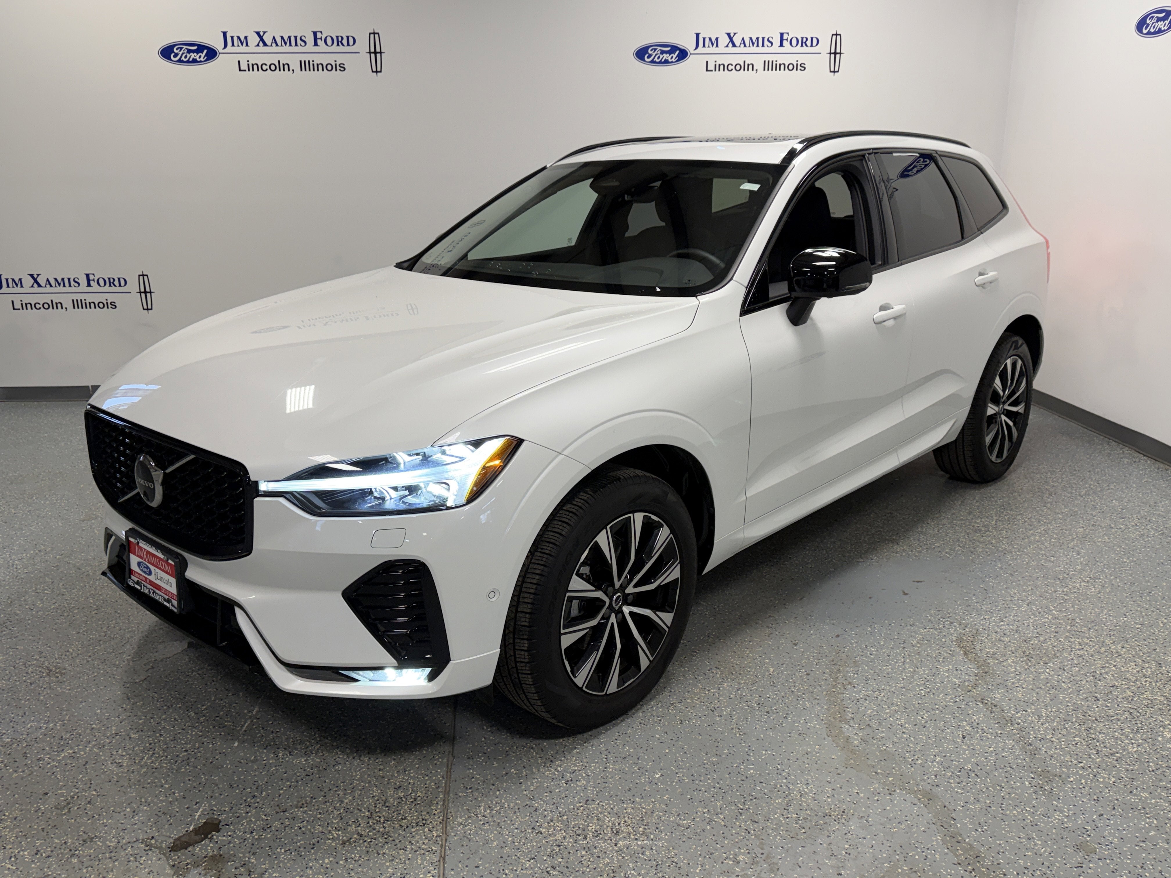 2025 Volvo XC60 Plus