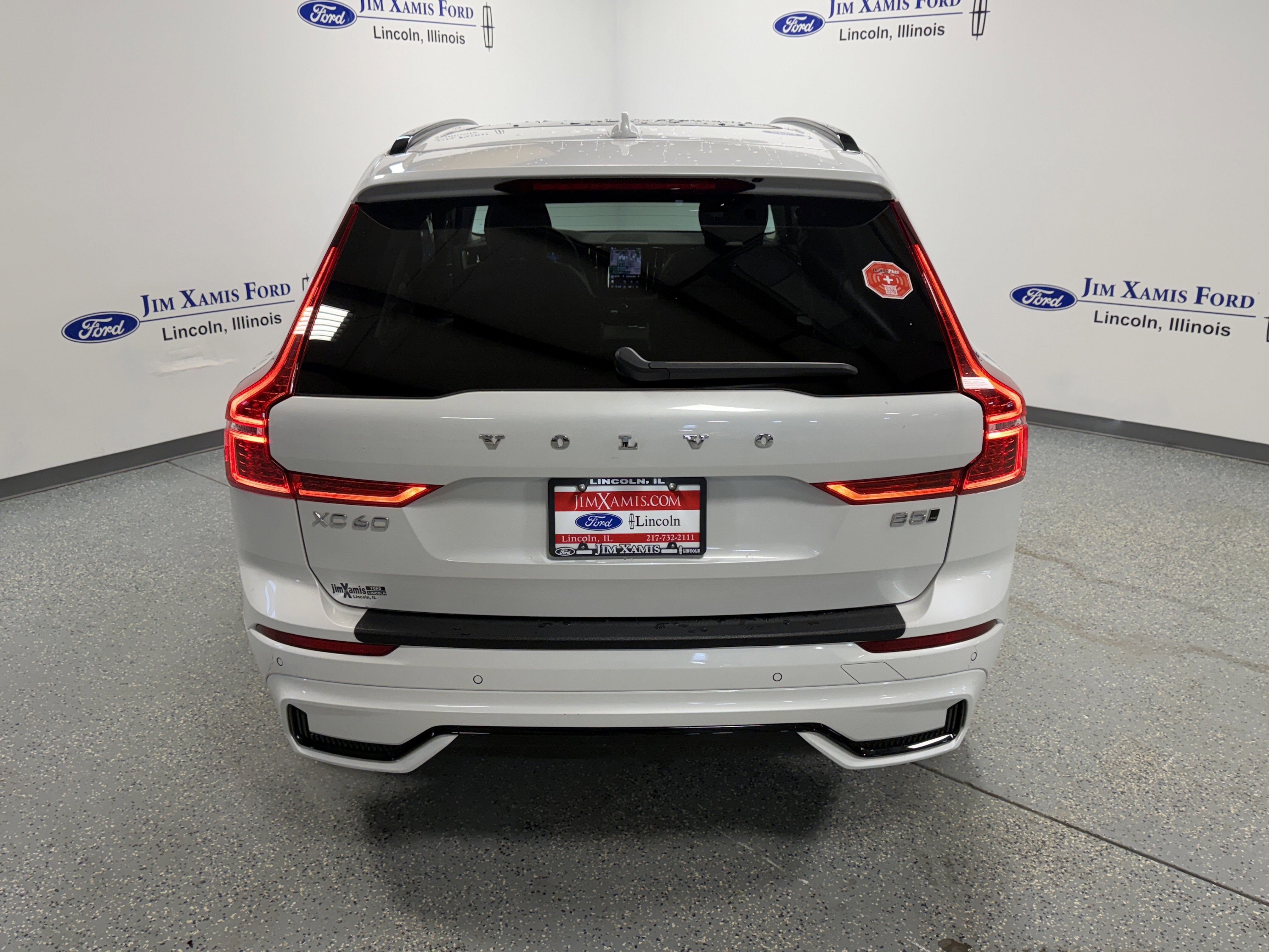 2025 Volvo XC60 Plus