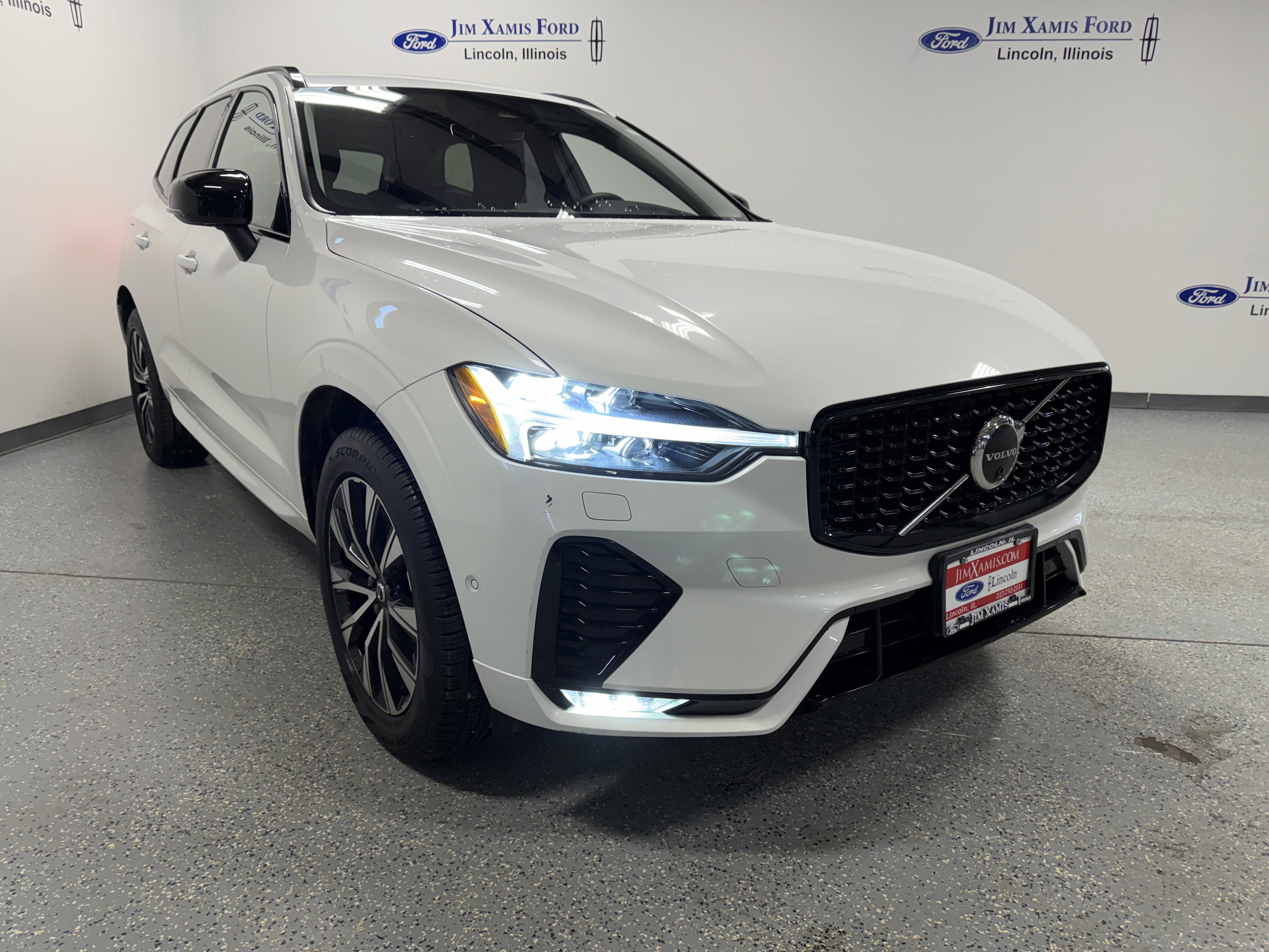 2025 Volvo XC60 Plus