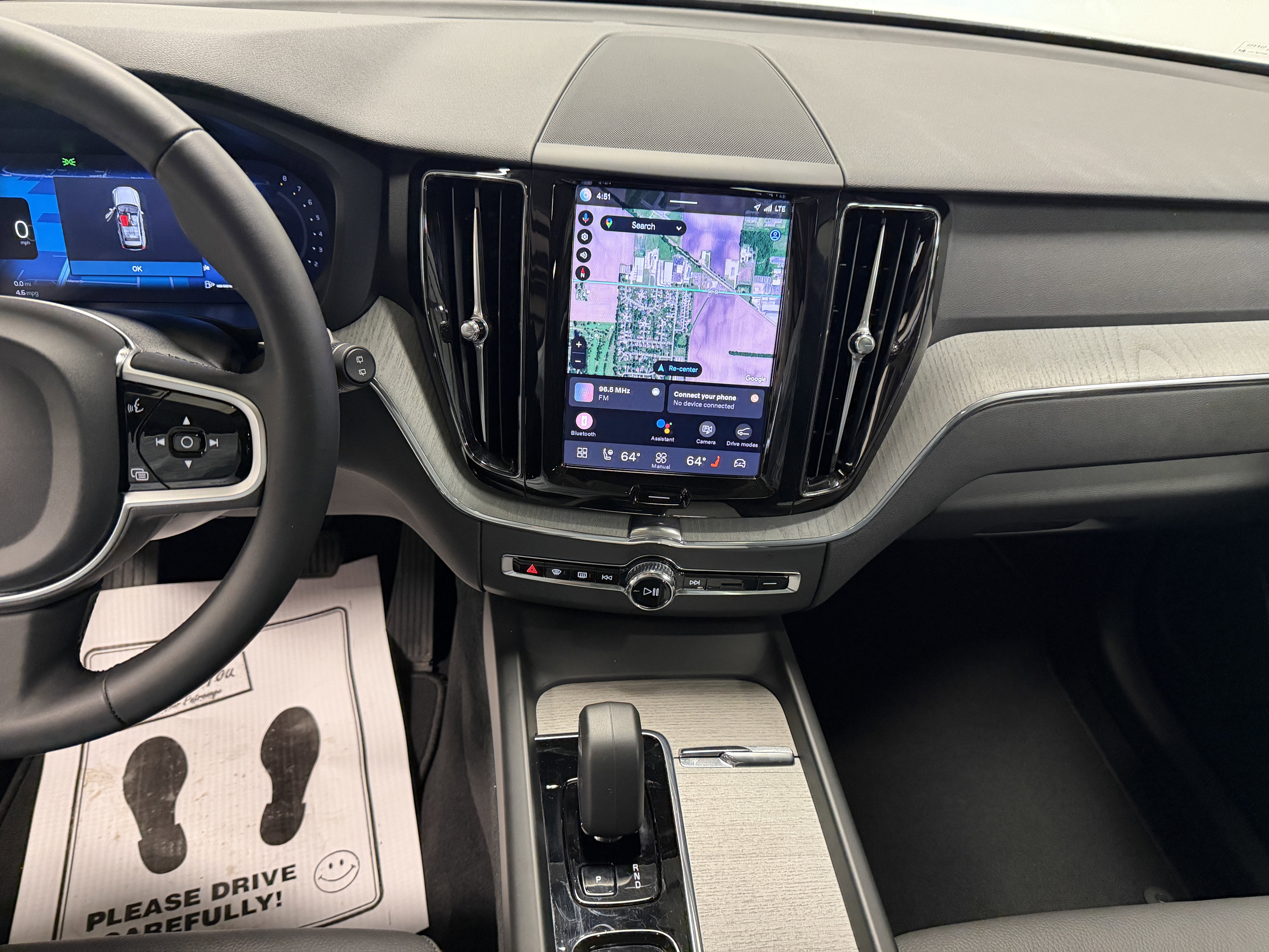 2025 Volvo XC60 Plus