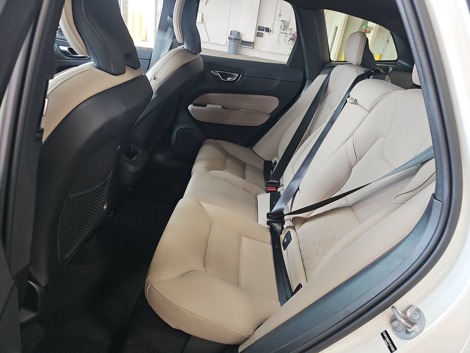 2026 Volvo XC60 Plus