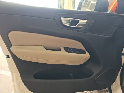 2026 Volvo XC60 Plus