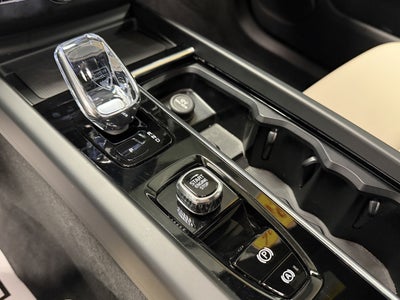 2026 Volvo XC60 Plus