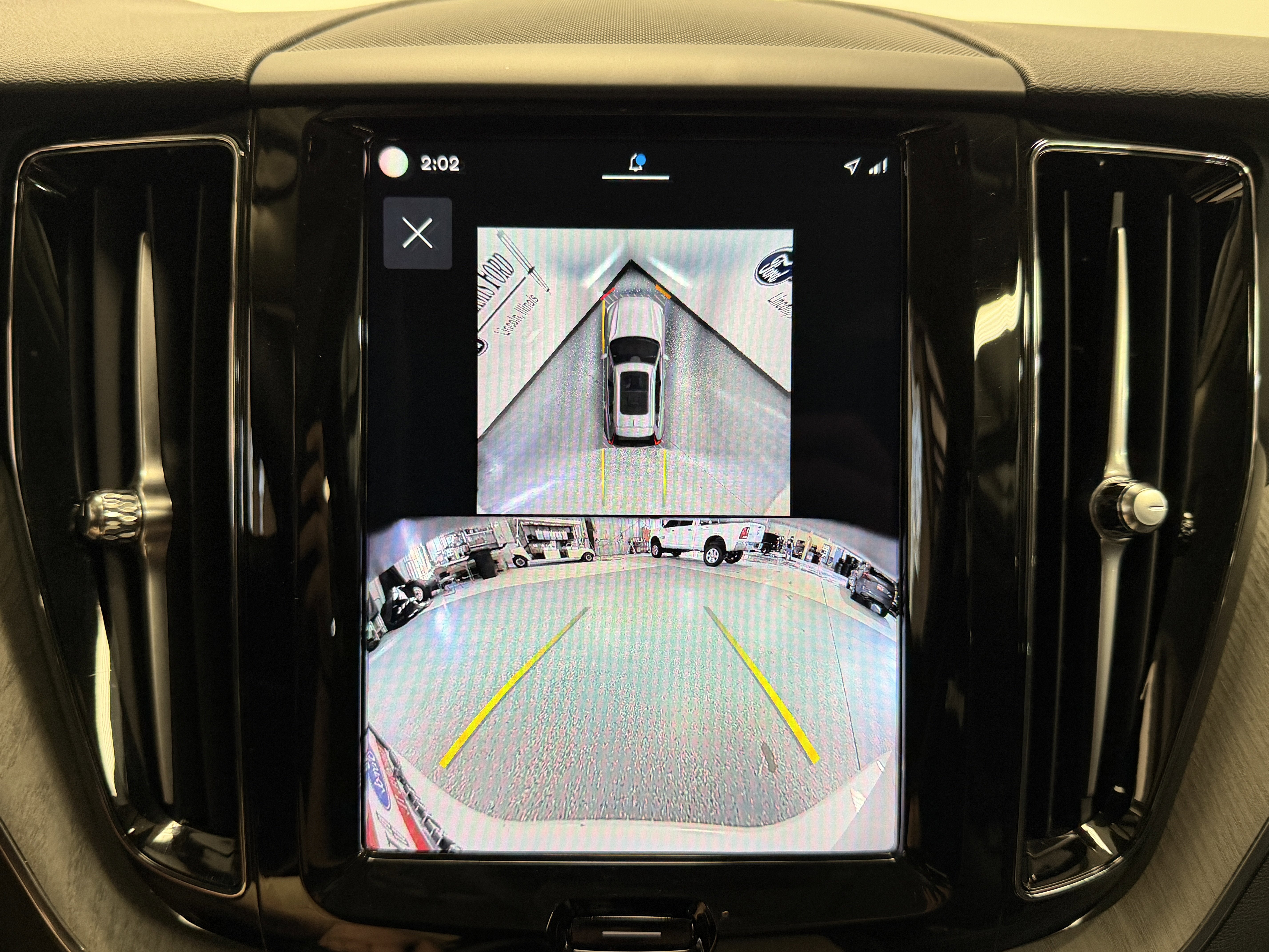 2025 Volvo XC60 Plus