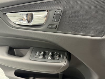 2025 Volvo XC60 Plus