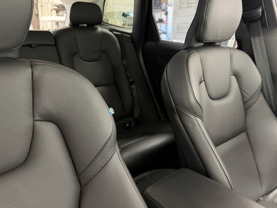 2025 Volvo XC60 Plus