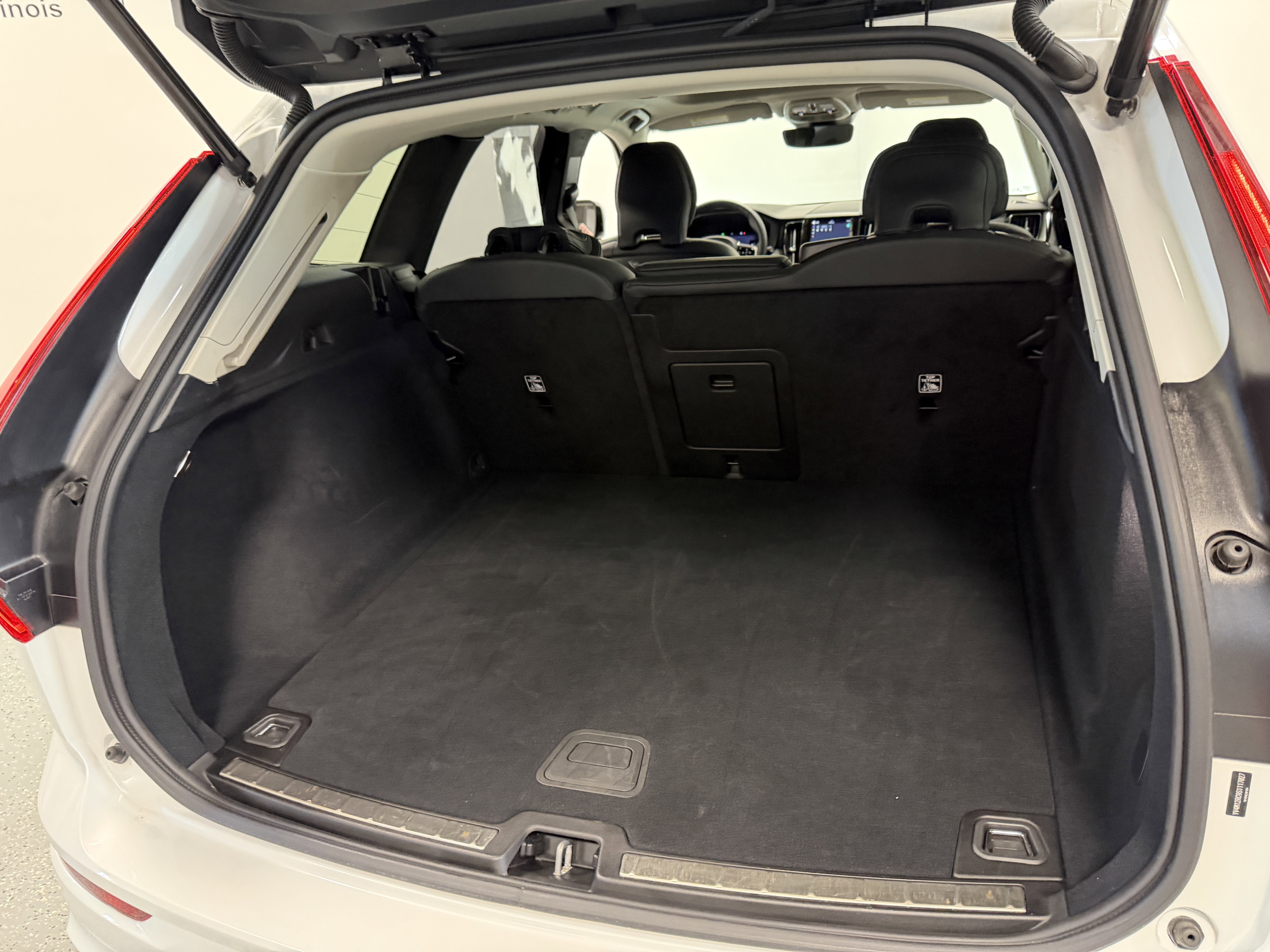 2025 Volvo XC60 Plus