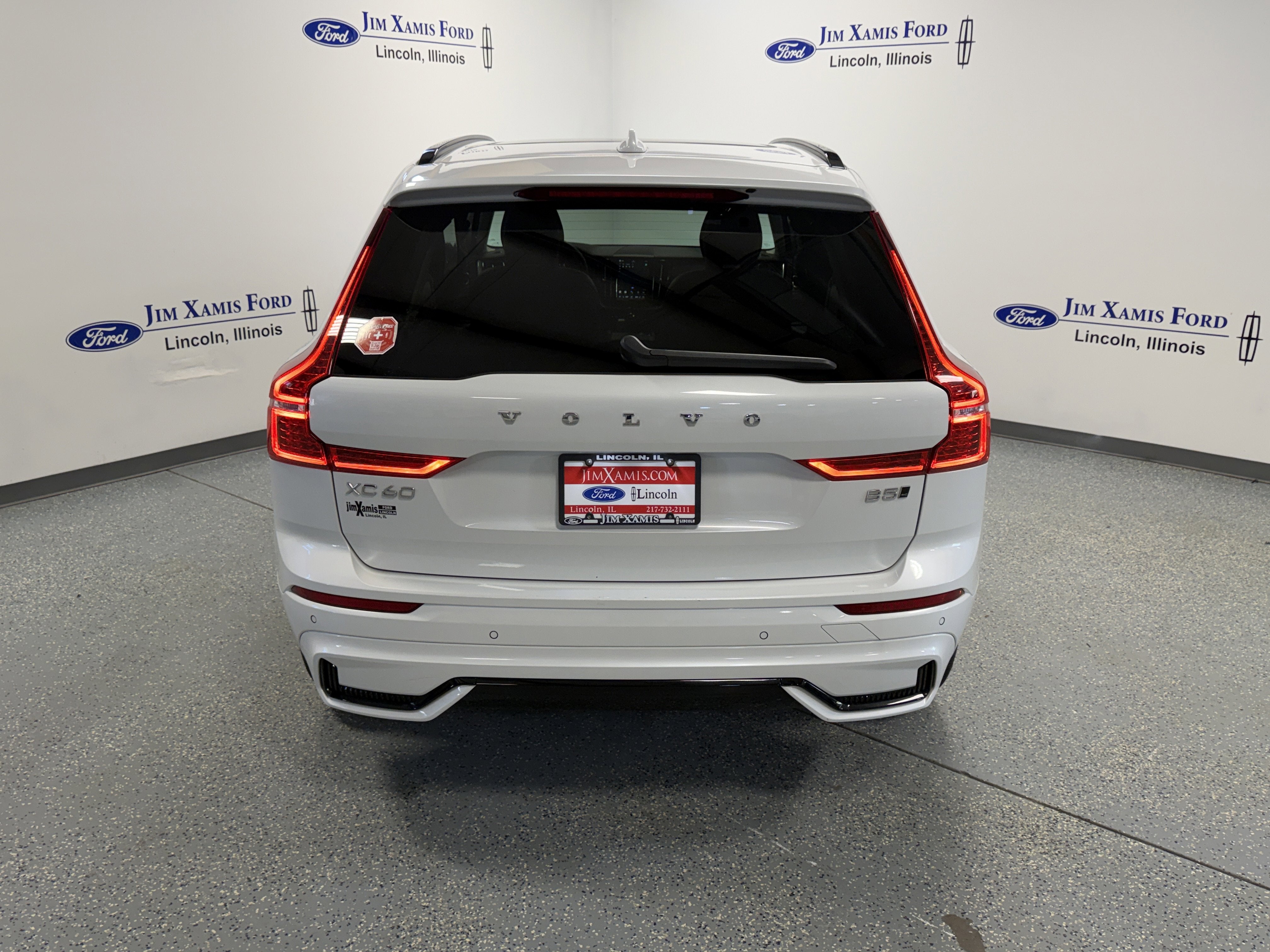2025 Volvo XC60 Plus