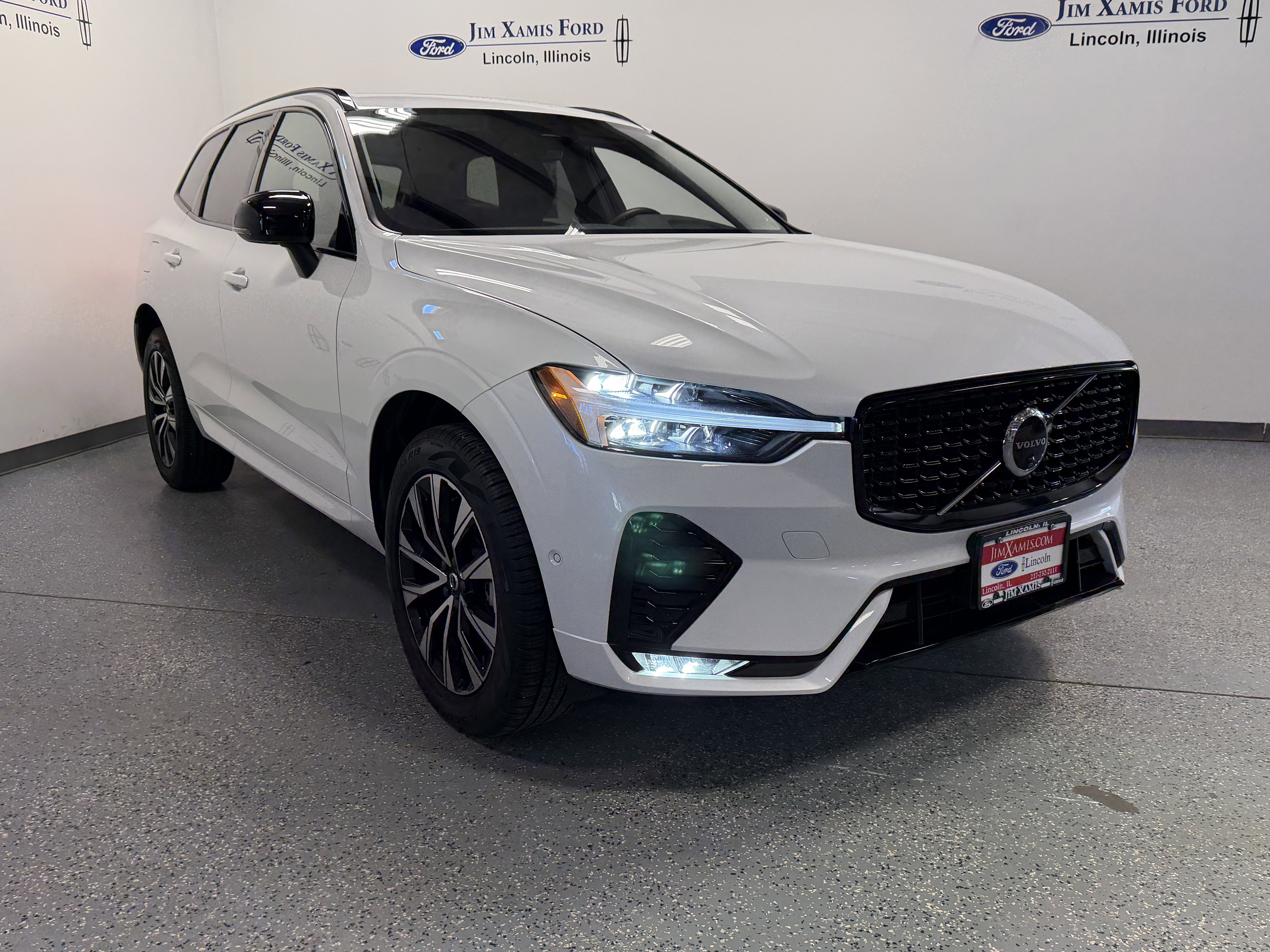 2025 Volvo XC60 Plus