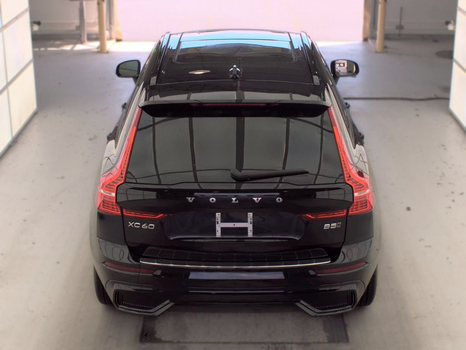 2025 Volvo XC60 Core
