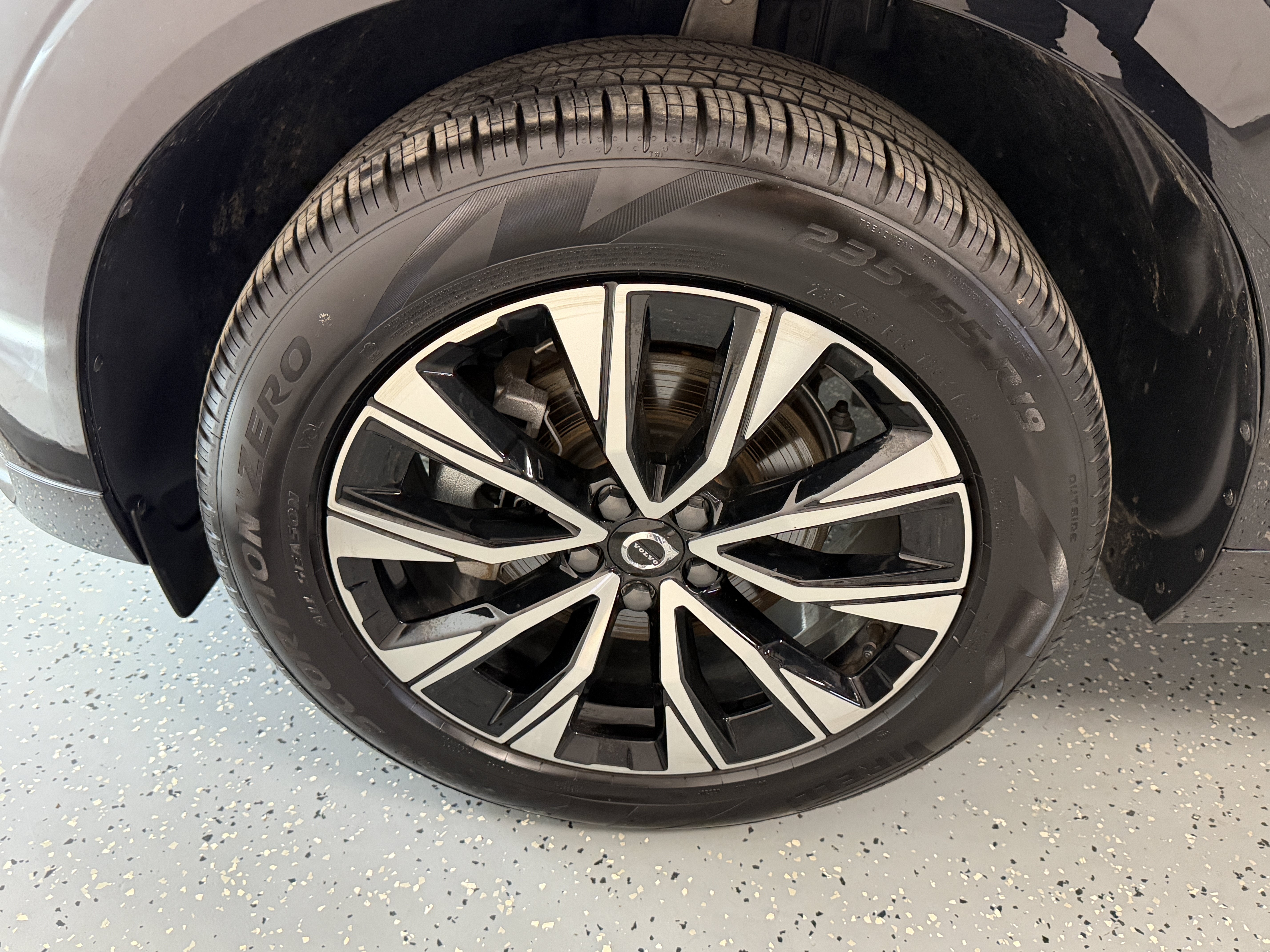 2025 Volvo XC60 Core