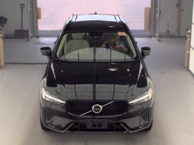 2025 Volvo XC60 Core