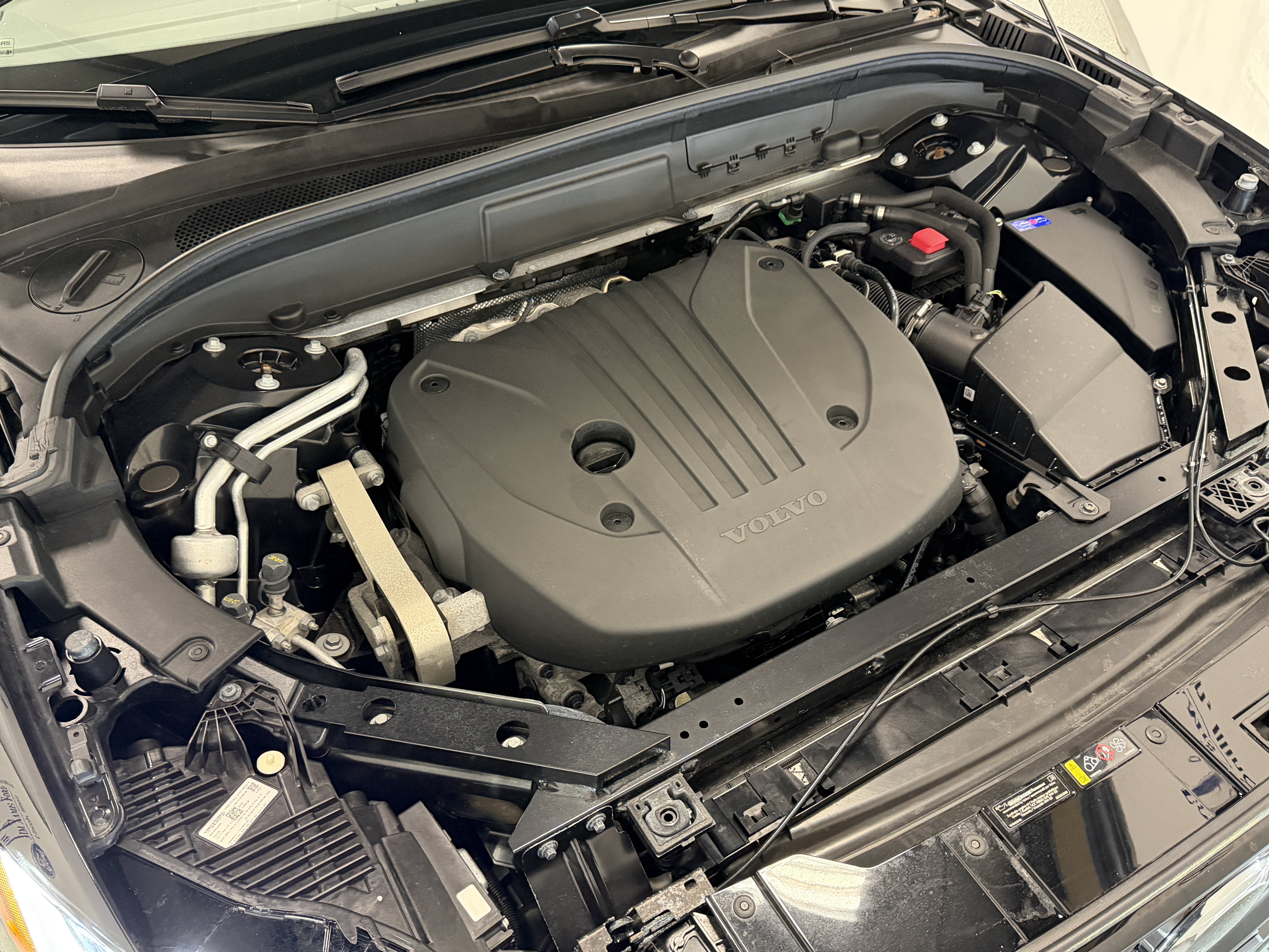 2025 Volvo XC60 Core