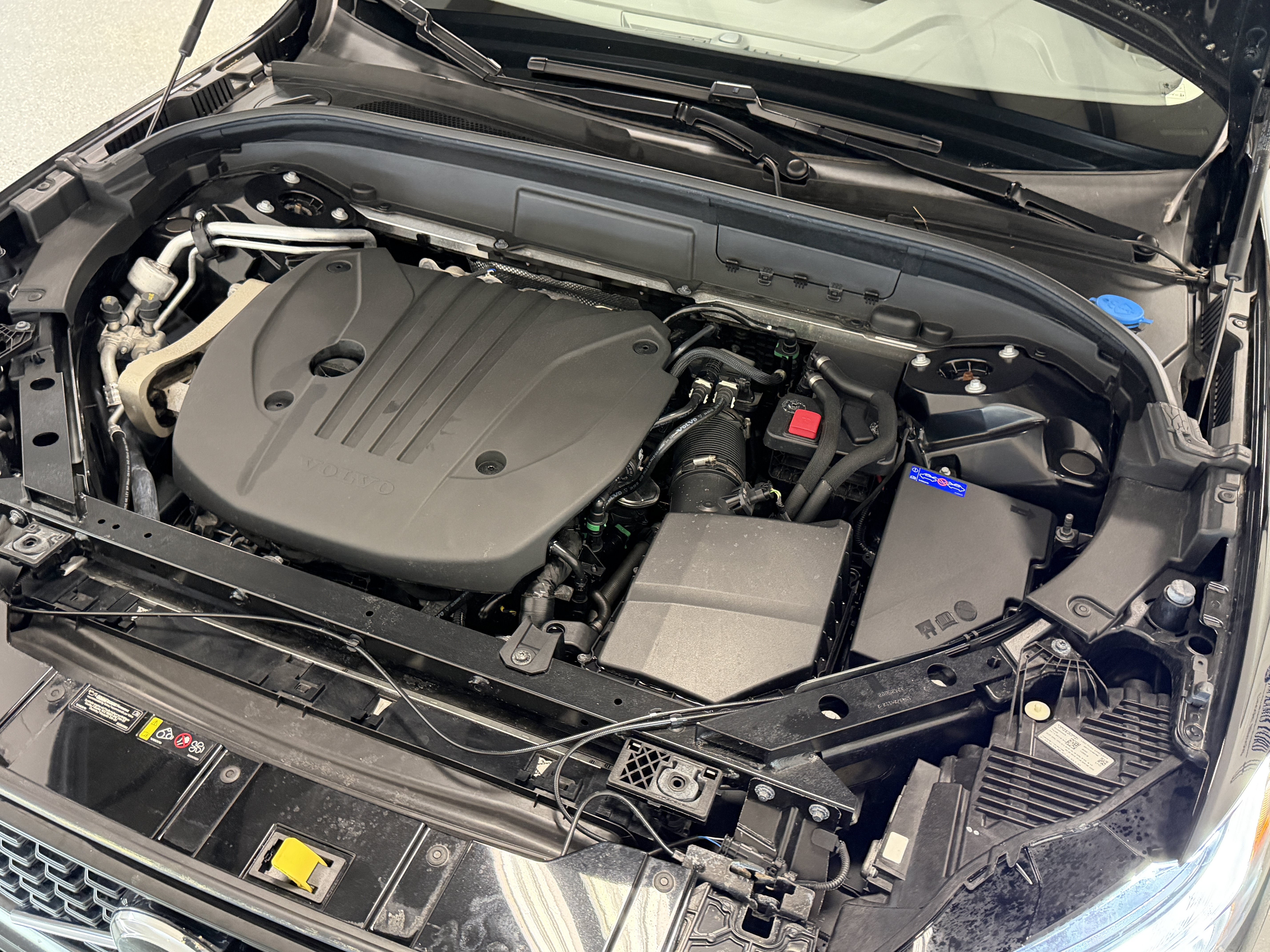 2025 Volvo XC60 Core