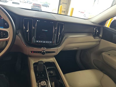 2025 Volvo XC60 Core