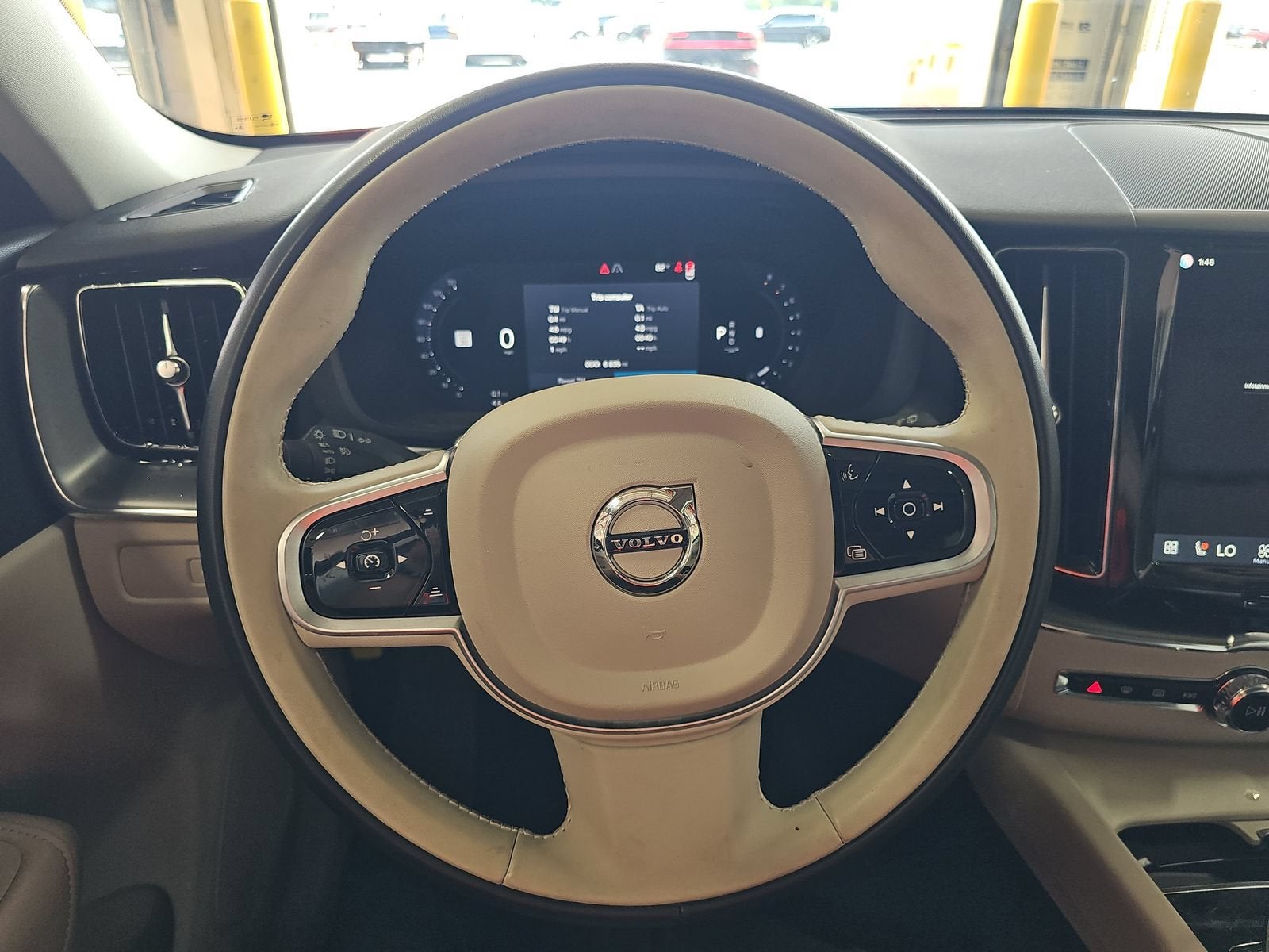 2025 Volvo XC60 Core